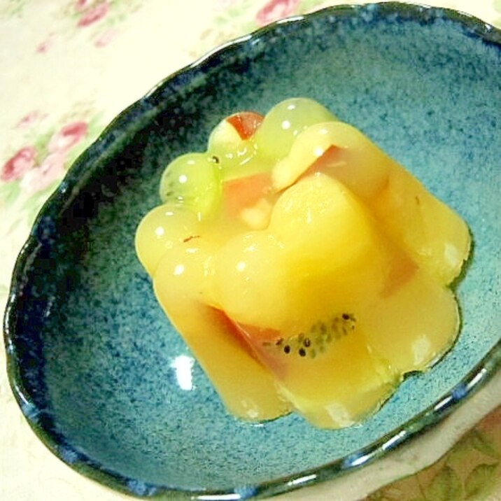 ❤すり下ろし林檎とキゥイとパイナップルの梅酒寒天❤